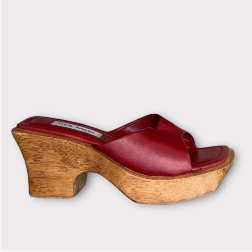 Vintage Steve Madden Carlie Chunky Red Sandals